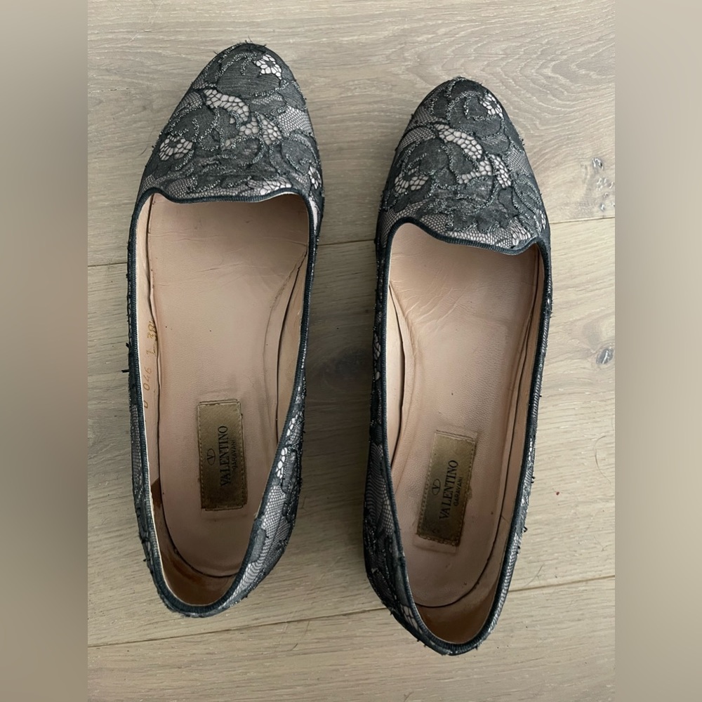 Valentino nude black lace loafers flats crystals 38.5